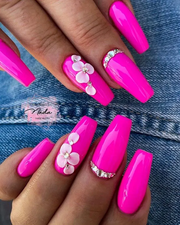 32 مدل ناخن مصنوعی صورتی؛ از بیبیپینک مینیمال تا فوشیای جسور! 8 Pink artificial nails 4