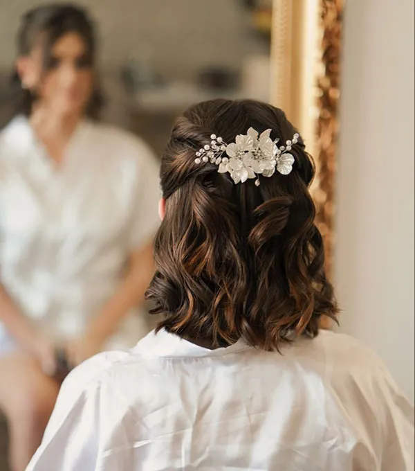 Short curly hairstyle 12