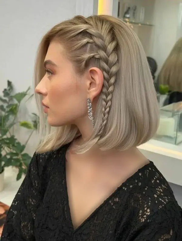 Short open hair bun 5