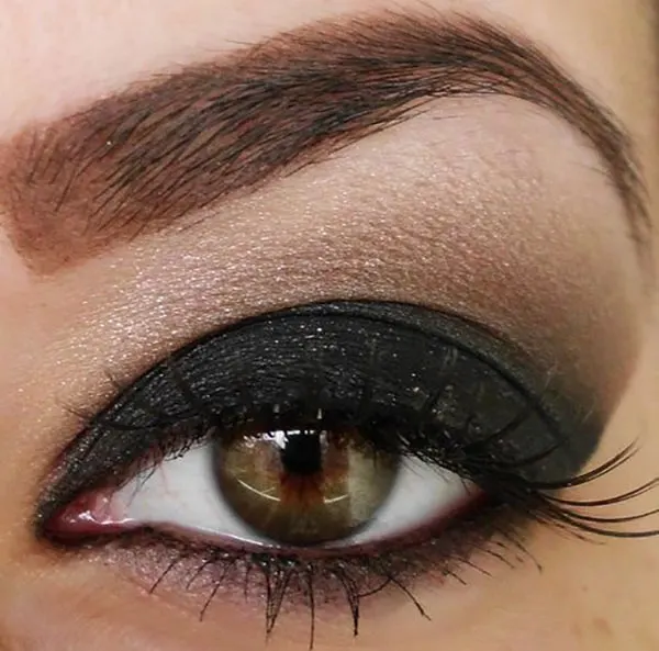 Simple black eyeshadow 27