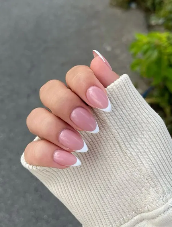 Simple girls nail design 28