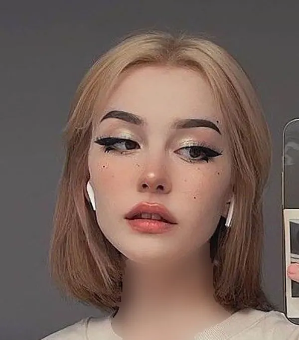 Simple girly makeup 11