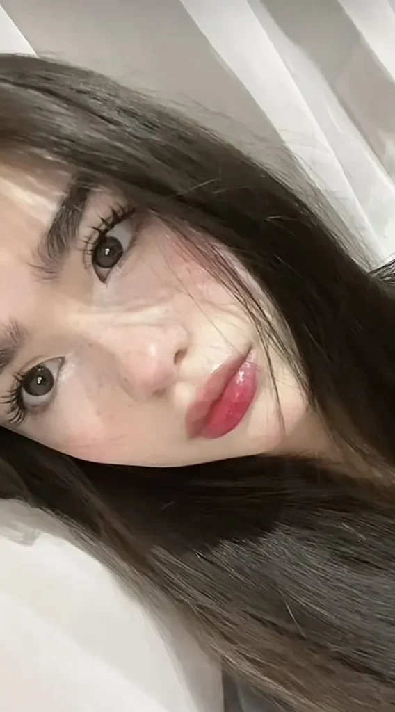 Simple girly makeup 15