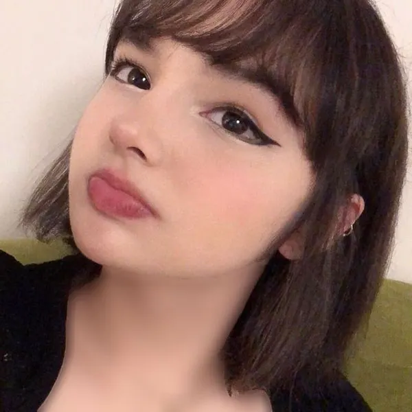 Simple girly makeup 17