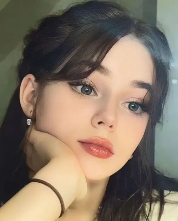 Simple girly makeup 20