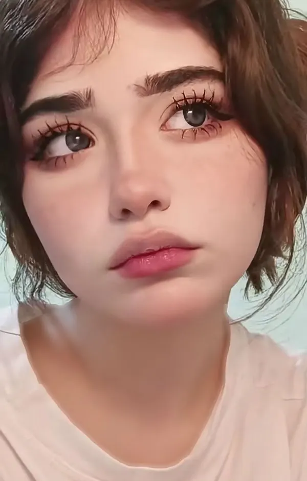 Simple girly makeup 22