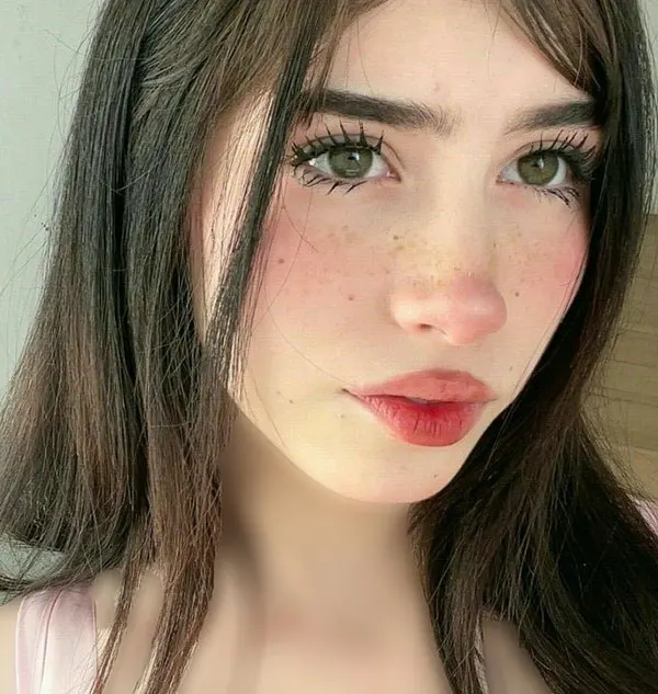 Simple girly makeup 23