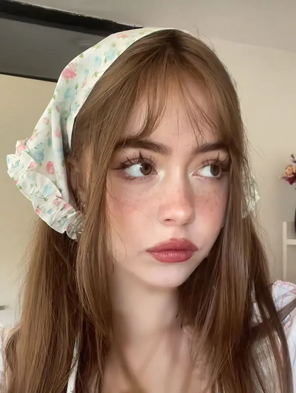 Simple girly makeup 25