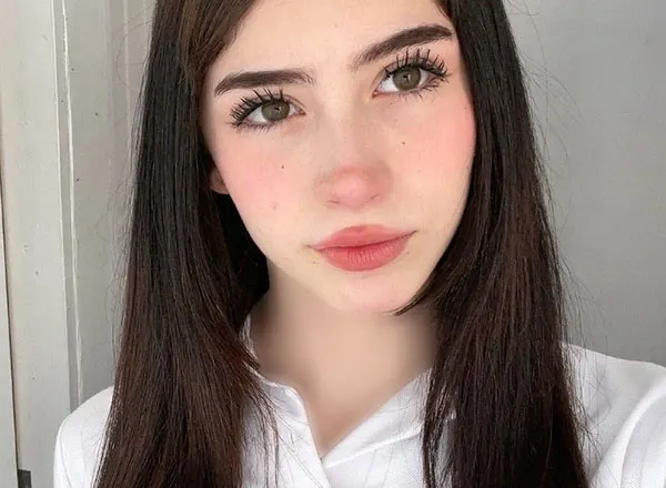 Simple girly makeup 4