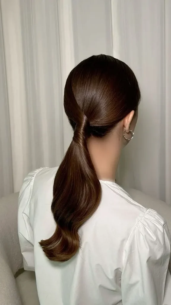 Simple hairstyle photo 22