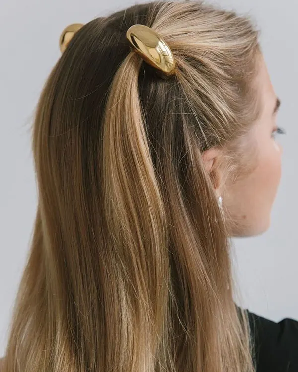 Simple hairstyle photo 23