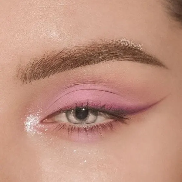 مدل سایه چشم صورتی ساده 2026؛ استایلی دخترانه که این روزها وایرال شده! 26 Simple pink eyeshadow model 17