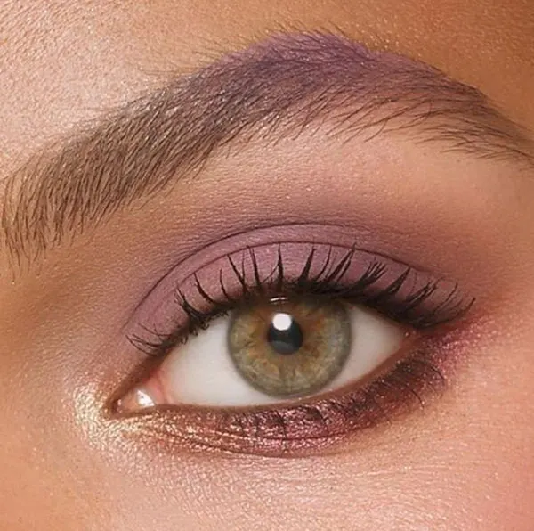 مدل سایه چشم صورتی ساده 2026؛ استایلی دخترانه که این روزها وایرال شده! 27 Simple pink eyeshadow model 18