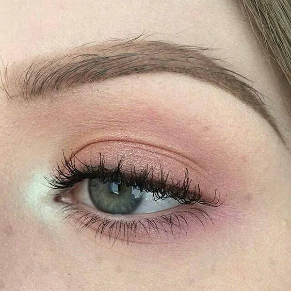 مدل سایه چشم صورتی ساده 2026؛ استایلی دخترانه که این روزها وایرال شده! 15 Simple pink eyeshadow model 28