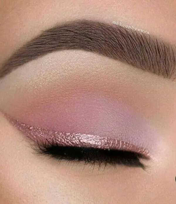 مدل سایه چشم صورتی ساده 2026؛ استایلی دخترانه که این روزها وایرال شده! 11 Simple pink eyeshadow model 7