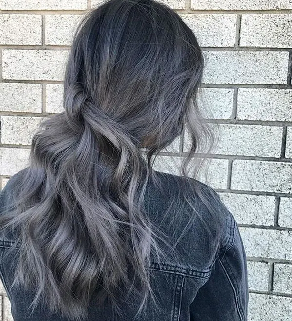 34 ایده رنگ مو دودی بدون دکلره؛ خنک و شیک، بدون ریسک سوختن مو! 19 Smoky hair color without bleach 15