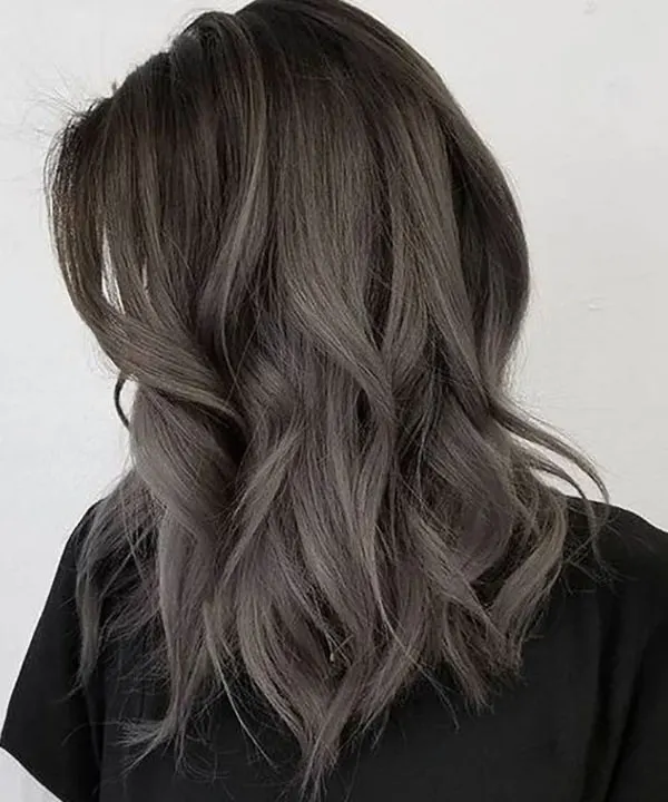 34 ایده رنگ مو دودی بدون دکلره؛ خنک و شیک، بدون ریسک سوختن مو! 24 Smoky hair color without bleach 23