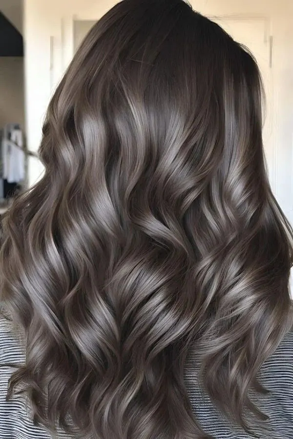 34 ایده رنگ مو دودی بدون دکلره؛ خنک و شیک، بدون ریسک سوختن مو! 29 Smoky hair color without bleach 25