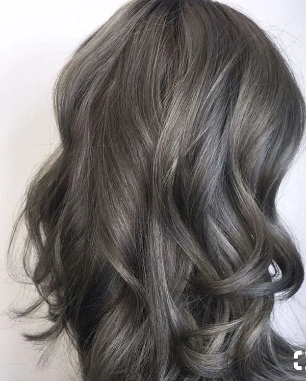 34 ایده رنگ مو دودی بدون دکلره؛ خنک و شیک، بدون ریسک سوختن مو! 27 Smoky hair color without bleach 26