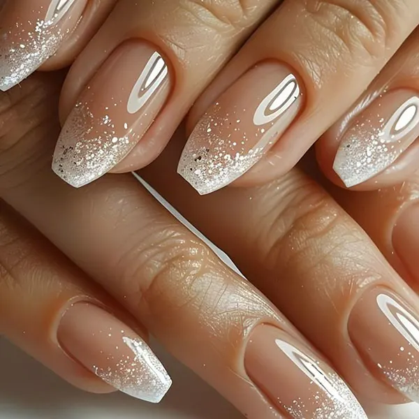 جدیدترین مدل ناخن عروس 1405؛ از مینیمال لاکچری تا شیشهای ظریف! 21 The latest bridal nail design 17