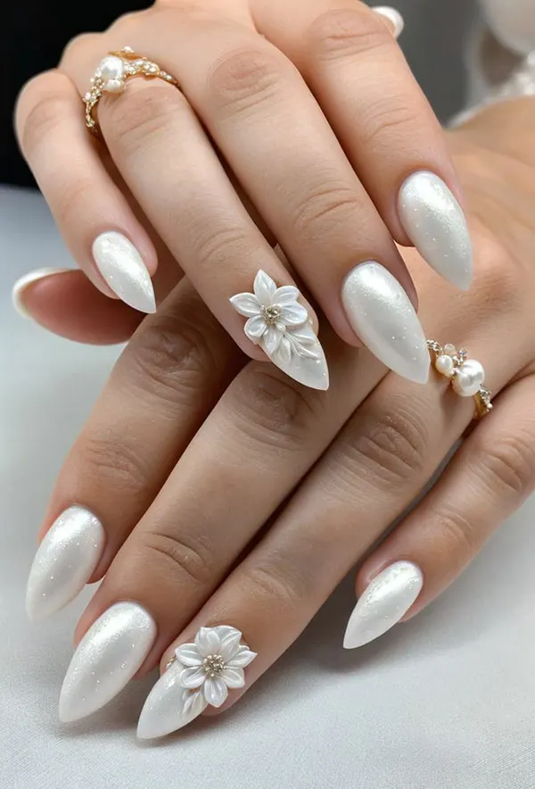 جدیدترین مدل ناخن عروس 1405؛ از مینیمال لاکچری تا شیشهای ظریف! 34 The latest bridal nail design 29