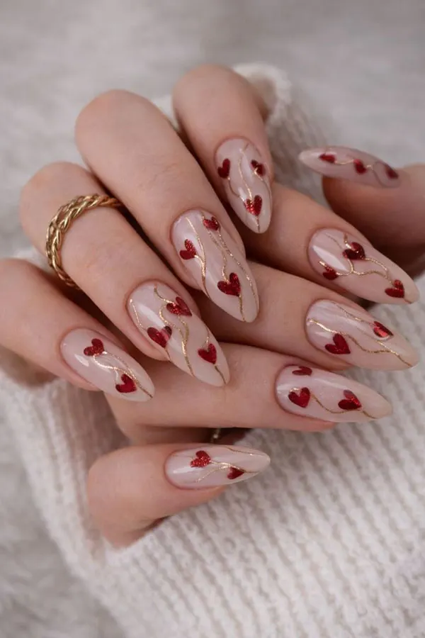 طرح ناخن ولنتاین 2026؛ مینیمال، قرمز یا کروم؟ کدوم امسال ترندتره؟ 15 Valentines Day nail design 14