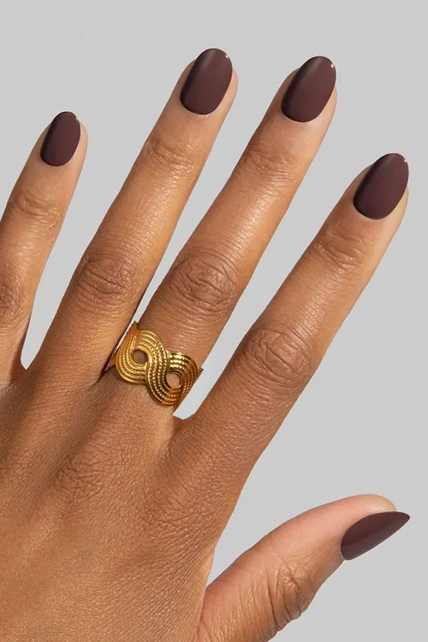 brown nails 21