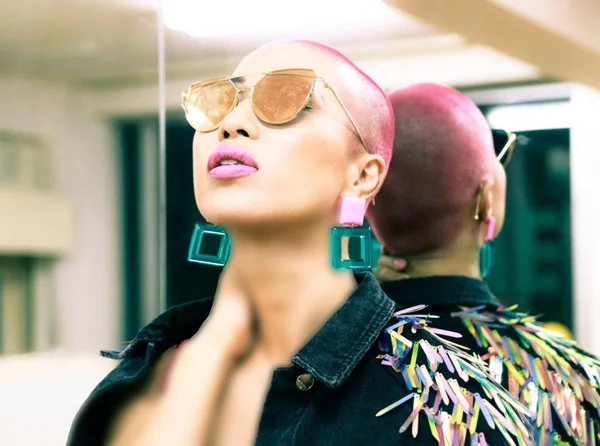 جدید ترین مدل مو بازکات دخترانه 2026 ؛ تغییر بزرگ یا اشتباه بزرگ؟ 13 girls buzz cut hairstyle diakoland photo 15