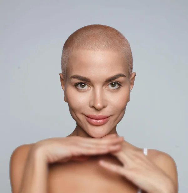 جدید ترین مدل مو بازکات دخترانه 2026 ؛ تغییر بزرگ یا اشتباه بزرگ؟ 17 girls buzz cut hairstyle diakoland photo 18