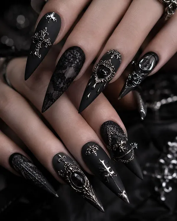 Black nail design 29