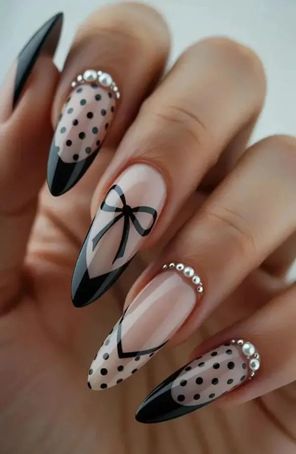 Black nail design 30