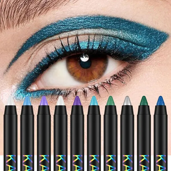 مدل خط چشم رنگی 2026؛ از آبی پینترستی تا سبز زیتونی شیک! 24 Colored eyeliner 17