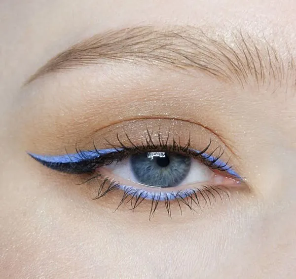 مدل خط چشم رنگی 2026؛ از آبی پینترستی تا سبز زیتونی شیک! 26 Colored eyeliner 18
