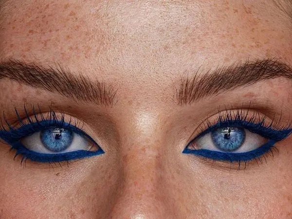 مدل خط چشم رنگی 2026؛ از آبی پینترستی تا سبز زیتونی شیک! 6 Colored eyeliner 28