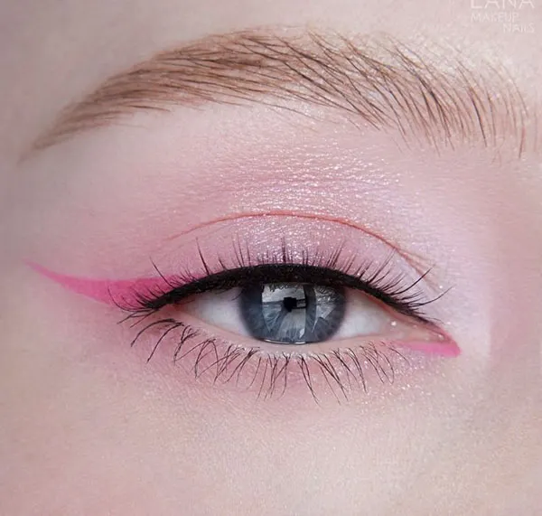 مدل خط چشم رنگی 2026؛ از آبی پینترستی تا سبز زیتونی شیک! 9 Colored eyeliner 30