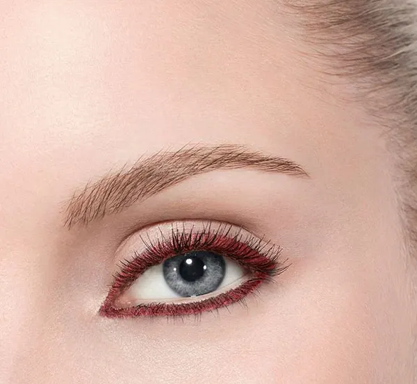 مدل خط چشم رنگی 2026؛ از آبی پینترستی تا سبز زیتونی شیک! 15 Colored eyeliner 8
