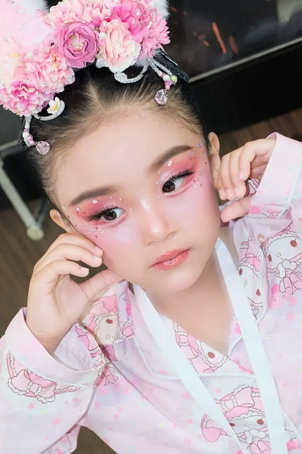 Cute kids makeup 10