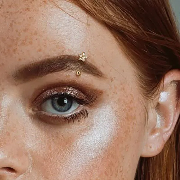 30 مدل پرسینگ ابرو خفن؛ تغییر کوچیکی که صورت رو خاصتر میکنه! 11 Eyebrow piercing 9