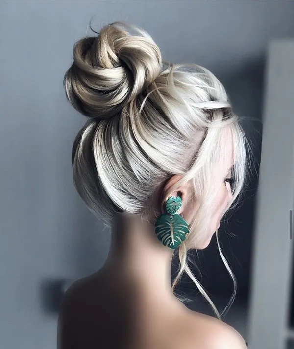 Girls chignon model for wedding 14