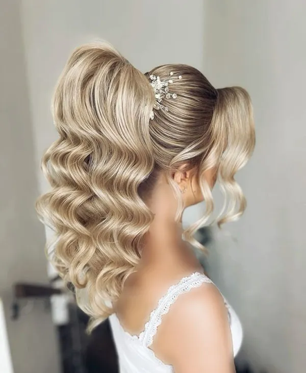 Girls chignon model for wedding 29