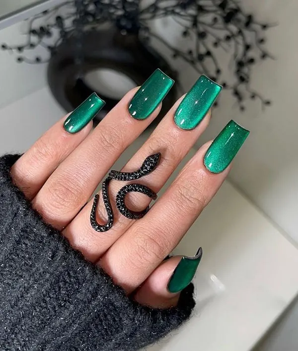 طرح ناخن مگنتی جدید 2026؛ ترندی که دستها را لوکستر نشان میدهد! 4 Magnetic nail design 1