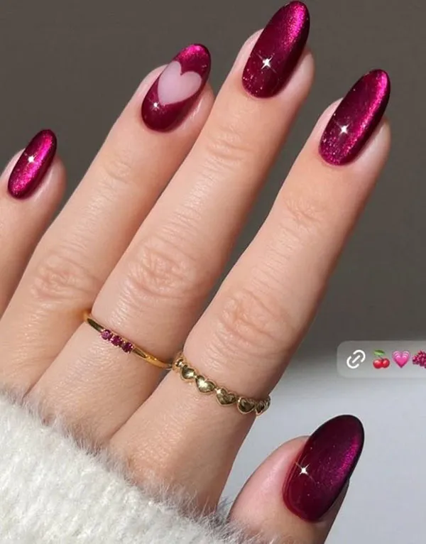 طرح ناخن مگنتی جدید 2026؛ ترندی که دستها را لوکستر نشان میدهد! 13 Magnetic nail design 11