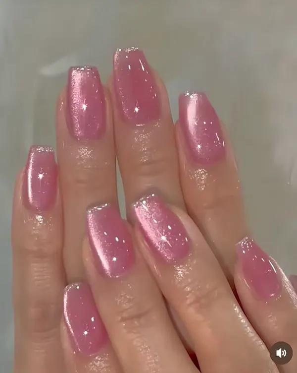 طرح ناخن مگنتی جدید 2026؛ ترندی که دستها را لوکستر نشان میدهد! 21 Magnetic nail design 17