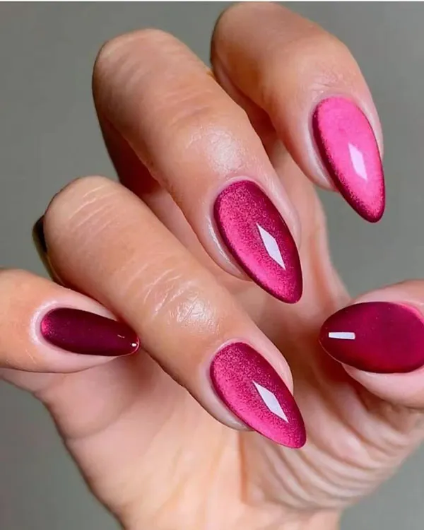 طرح ناخن مگنتی جدید 2026؛ ترندی که دستها را لوکستر نشان میدهد! 22 Magnetic nail design 18