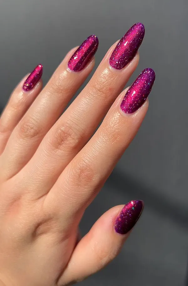 طرح ناخن مگنتی جدید 2026؛ ترندی که دستها را لوکستر نشان میدهد! 6 Magnetic nail design 3
