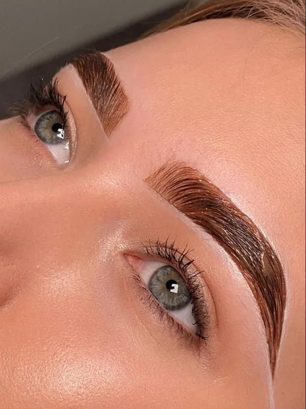 32 مدل کاشت ابرو طبیعی؛ انتخاب دخترهایی که از مداد ابرو خسته شدهاند! 34 Natural eyebrow implantation 30
