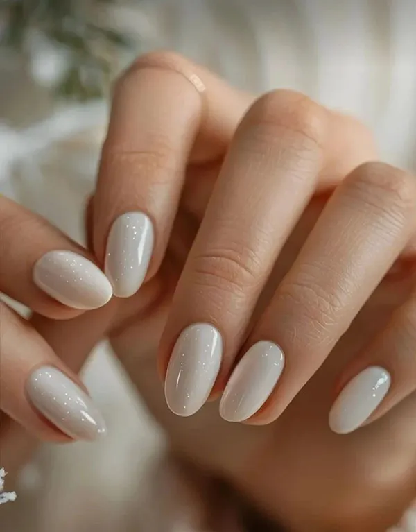 Natural gel nail design for girls 16