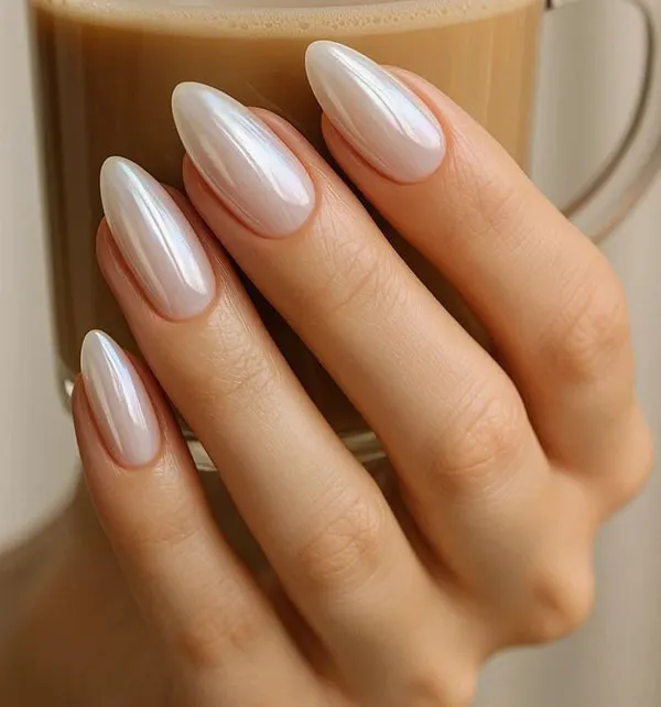 Natural gel nail design for girls 28