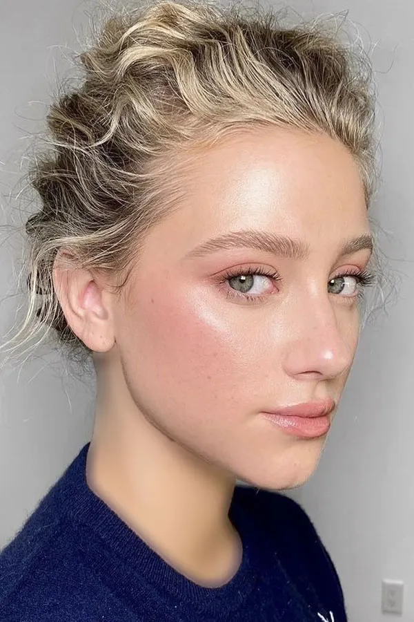 Natural makeup 14