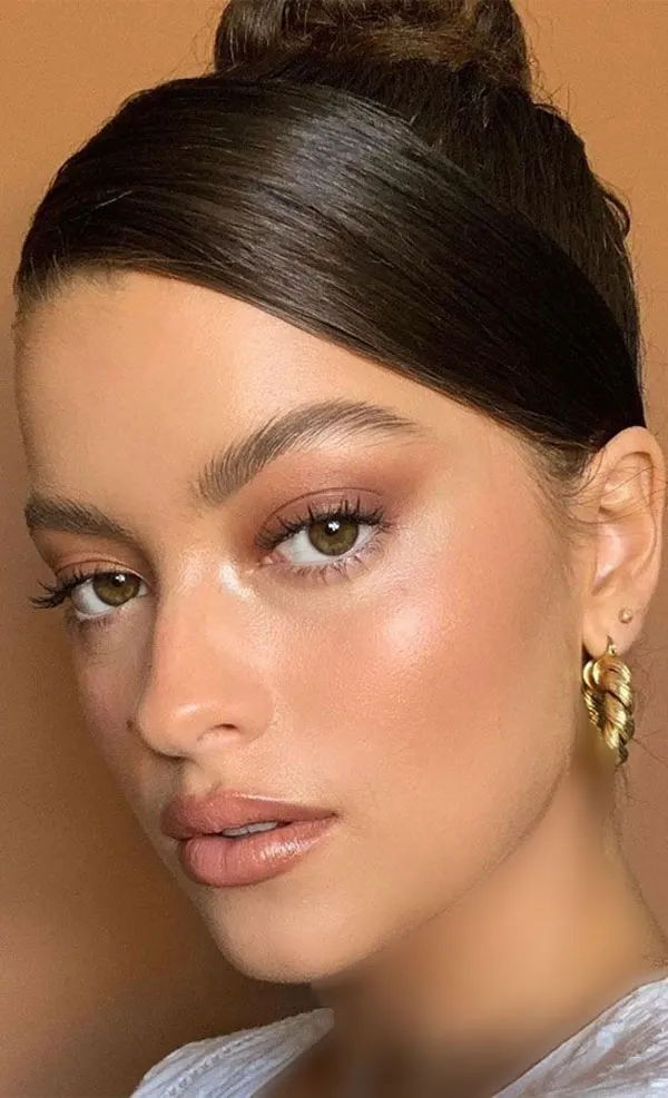 Natural makeup 26